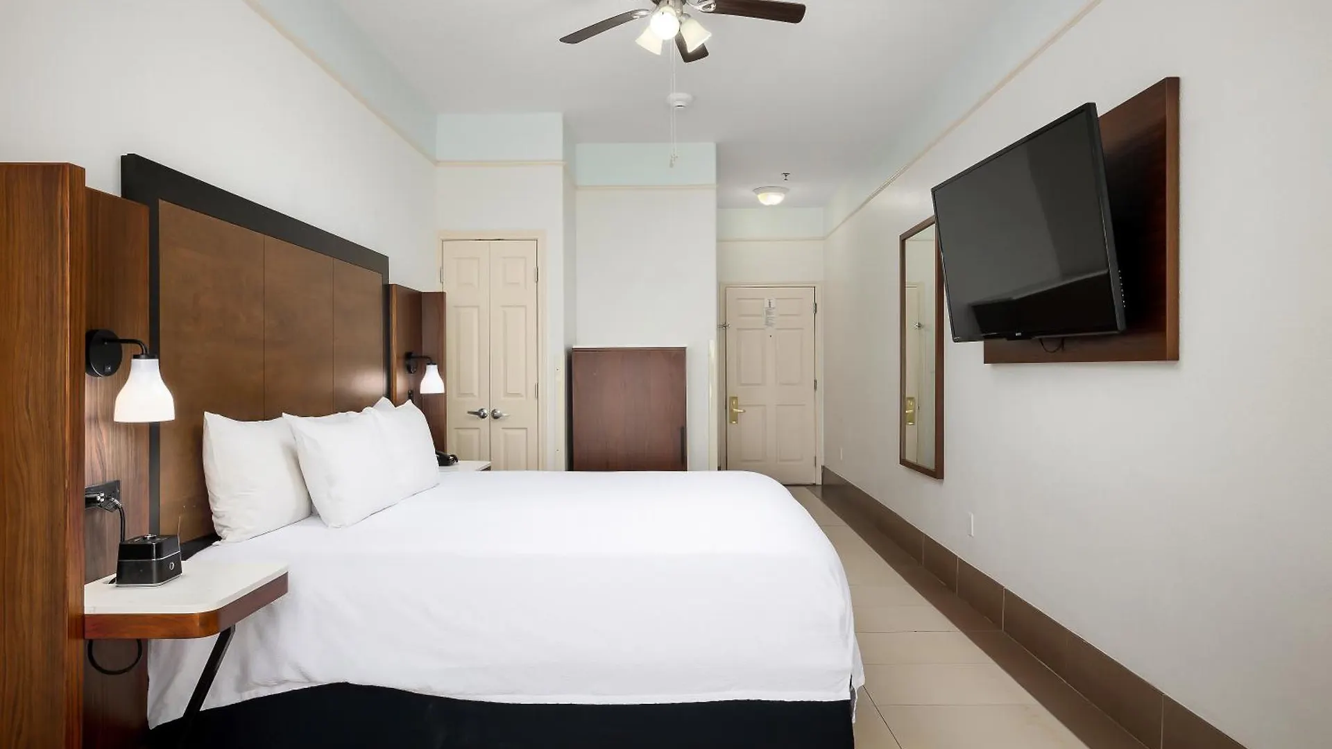 Rose Hotel
