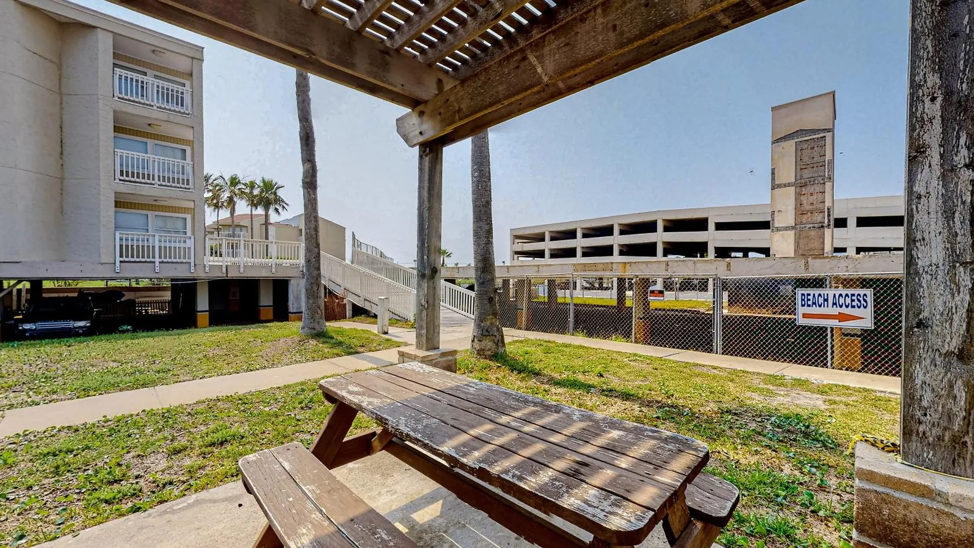 Gulf Point Apartment