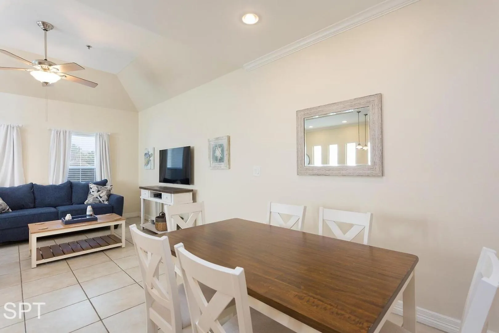 Dom's Retreat Apartment *