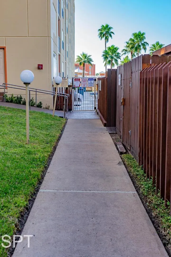 Gulfview Ii #410 Luxe Holiday home