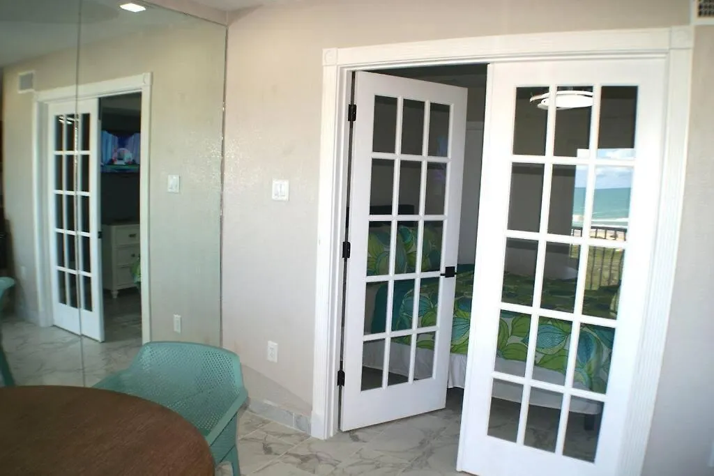 Aquarius#403 Beachfront With Ocean View Apartment