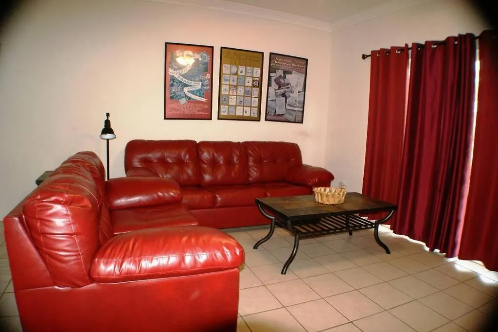 Apartment Sun Dancer #3 Mid Island 2 Minute Walk Access