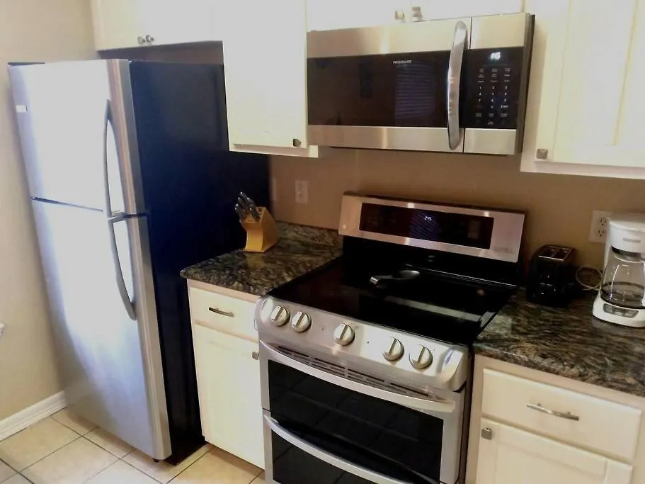 Cabos Ii #1 Mid-island 2-3 Minute Walk Access Apartment South Padre Island