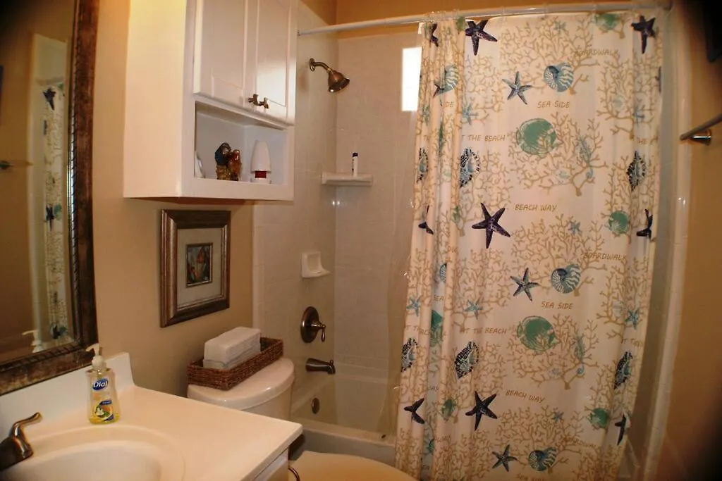 Apartment Cabos Ii #1 Mid-island 2-3 Minute Walk Access