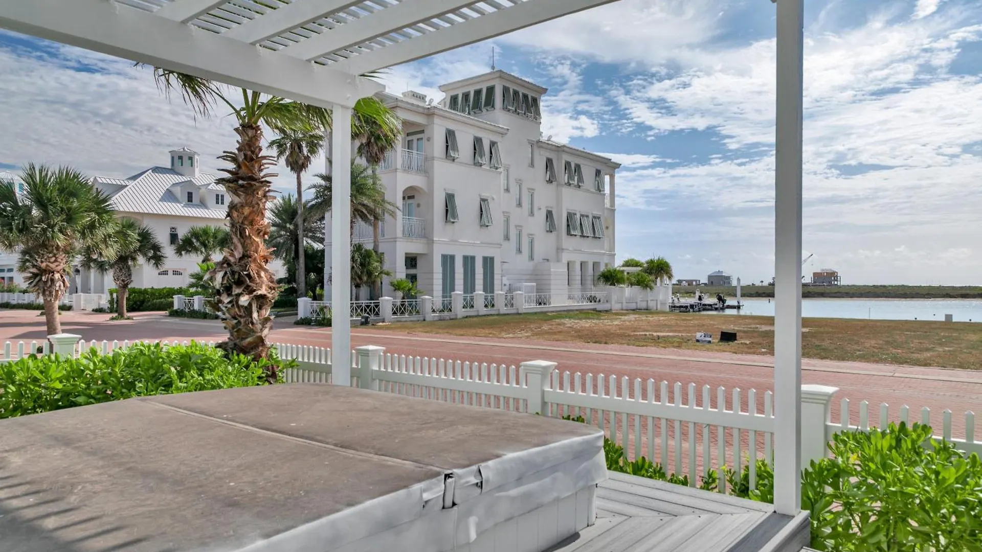 Holiday home Cielito Lindo - Private With Hot Tub South Padre Island