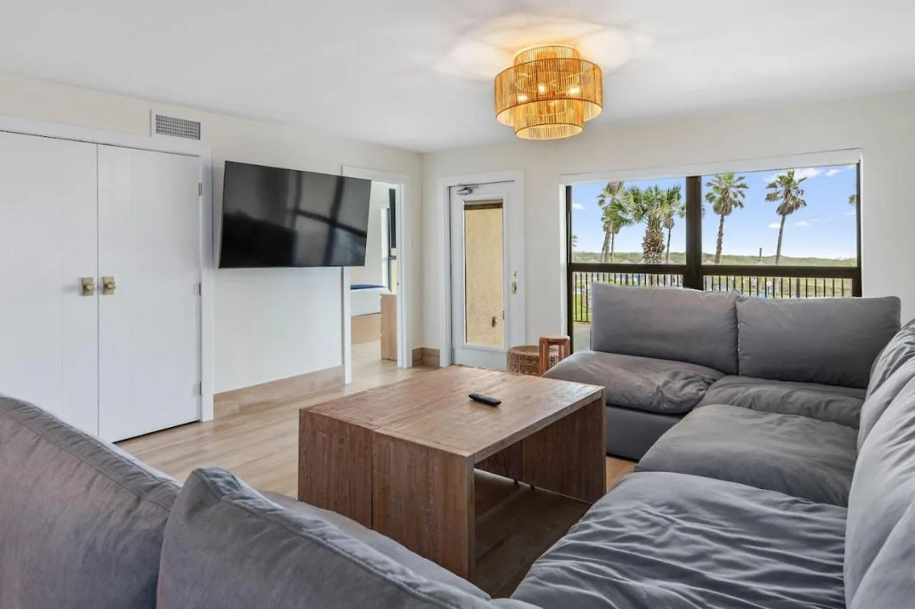 Saida Ii Beachfront Oasis Holiday home *