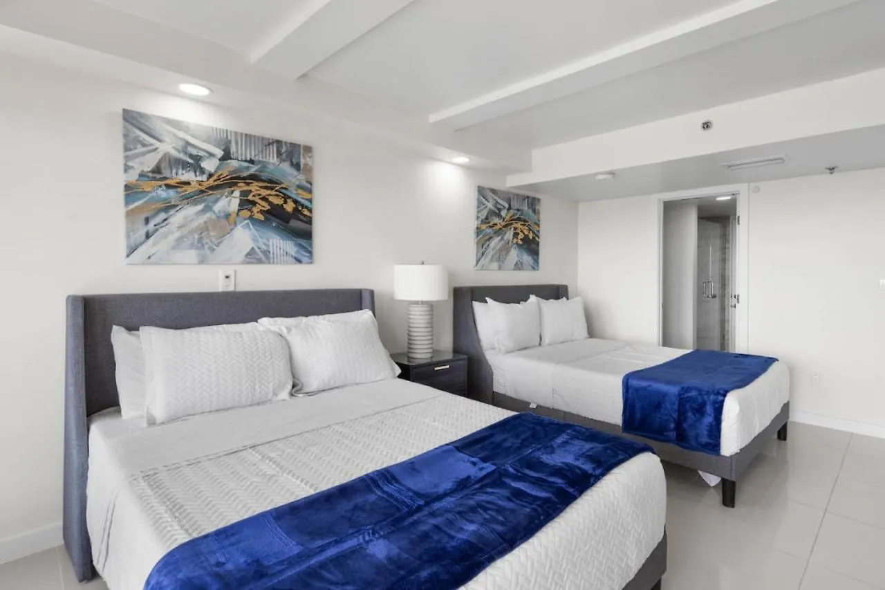 Apartment Stunning Sunsets And Spacex Views