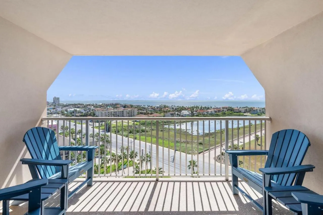 Stunning Sunsets And Spacex Views Apartment