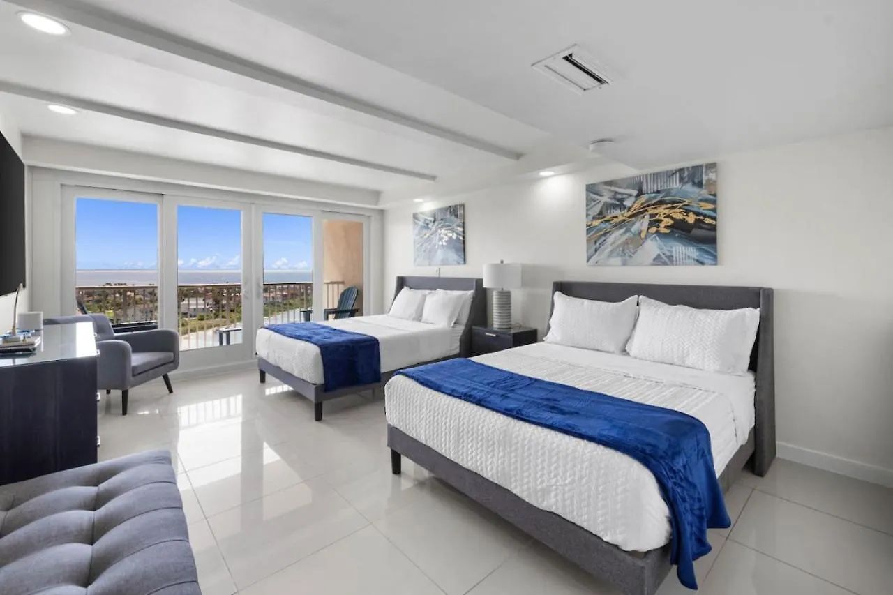 Stunning Sunsets And Spacex Views Apartment