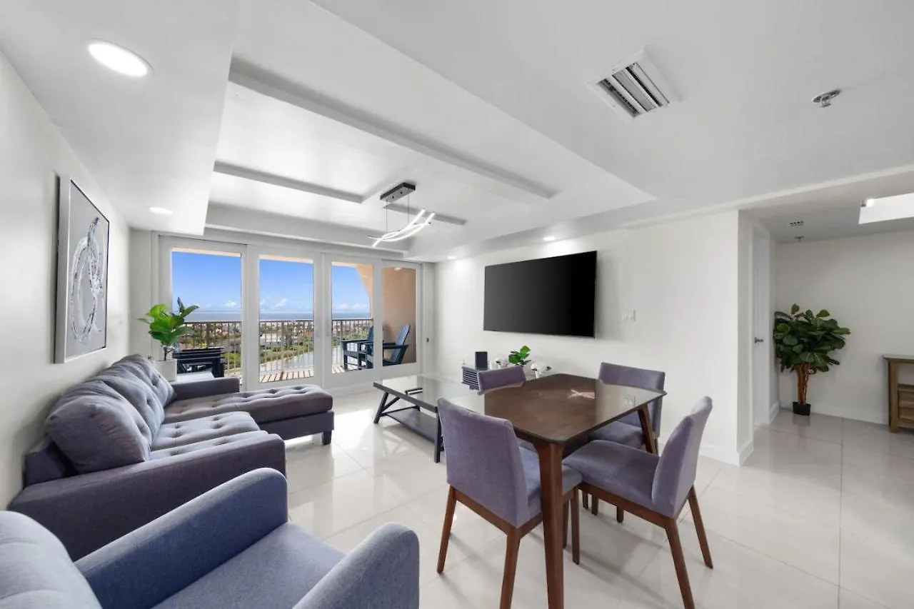 Apartment Stunning Sunsets And Spacex Views