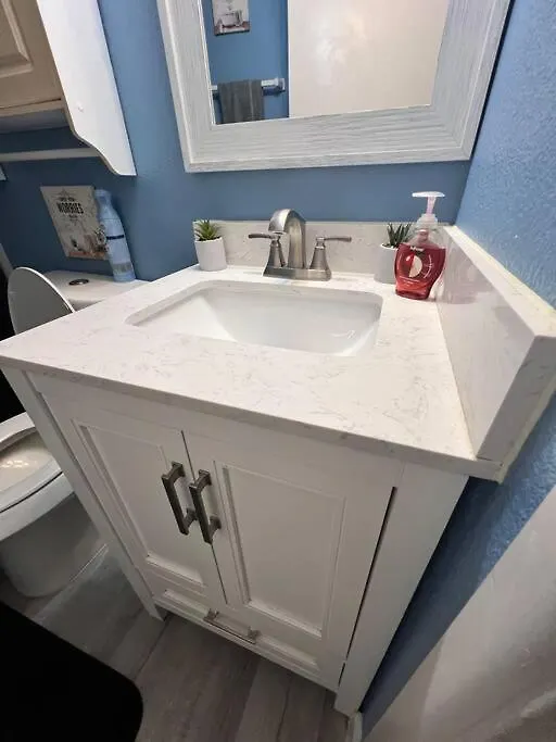 Apartment 2 Bedroom Walk To The South Padre Island