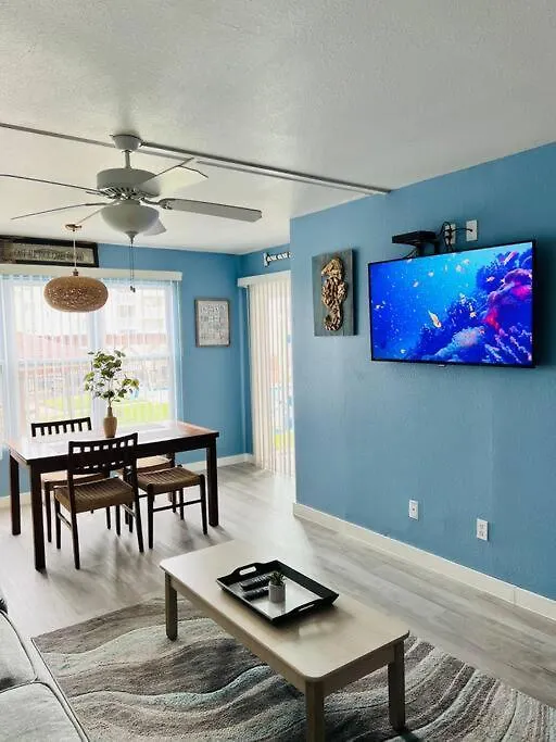 Apartment 2 Bedroom Walk To The *