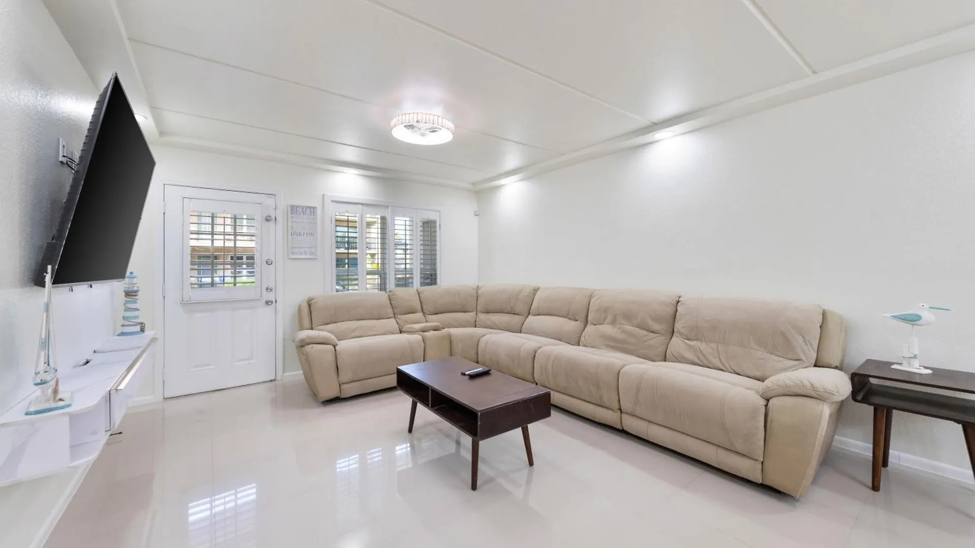 Ground Floor Side 2 Min Walk To The 사우스 파드레 아일랜드