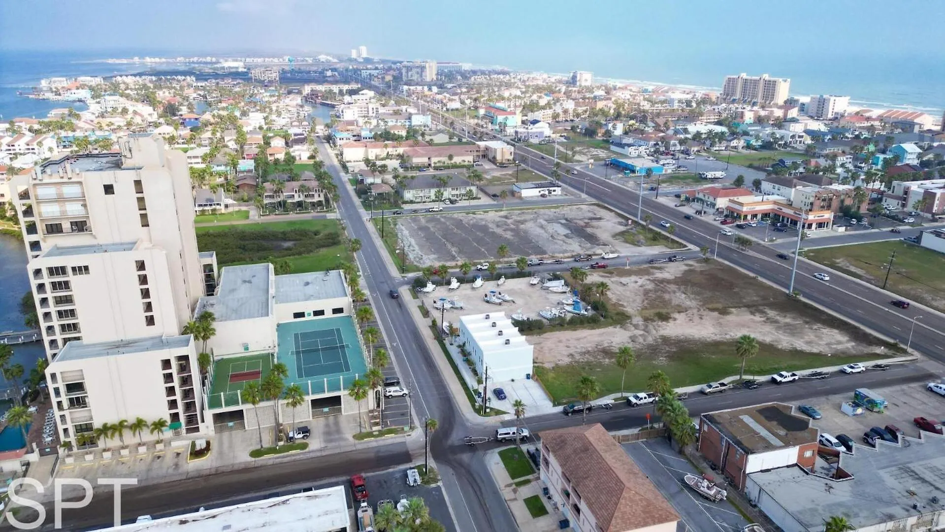 De Laguna 4 Townhouse