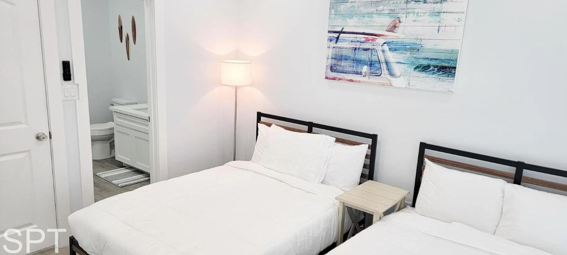 De Laguna 4 Townhouse *