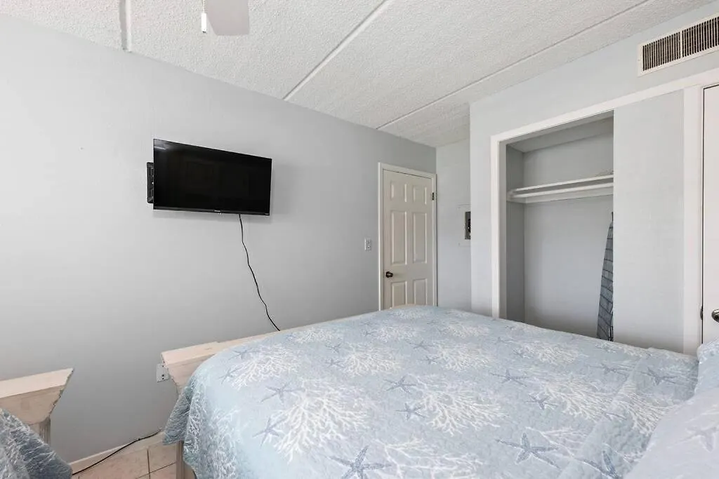 2 Bed 2 Bath 1st Fl By W Washer Dryer Holiday home