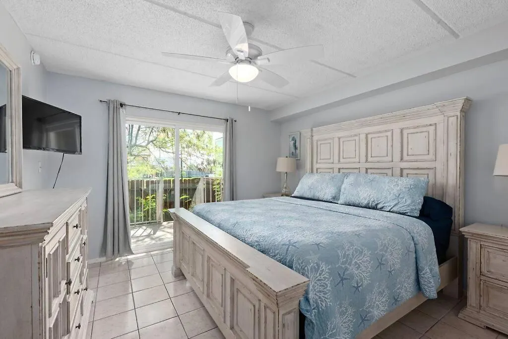 2 Bed 2 Bath 1st Fl By W Washer Dryer Holiday home *