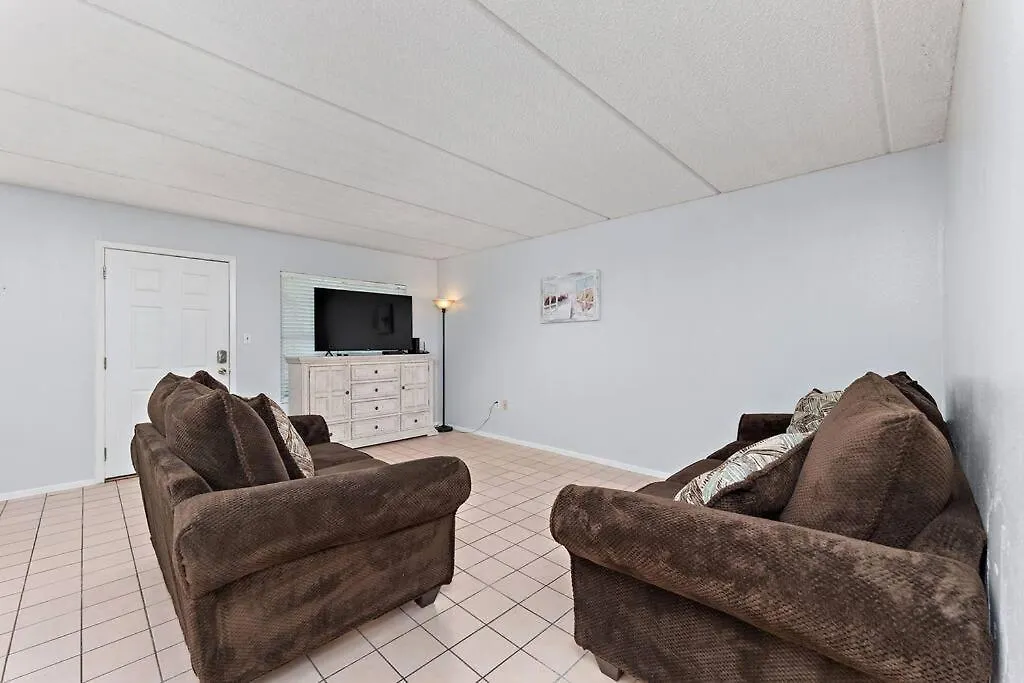 2 Bed 2 Bath 1st Fl By W Washer Dryer Holiday home