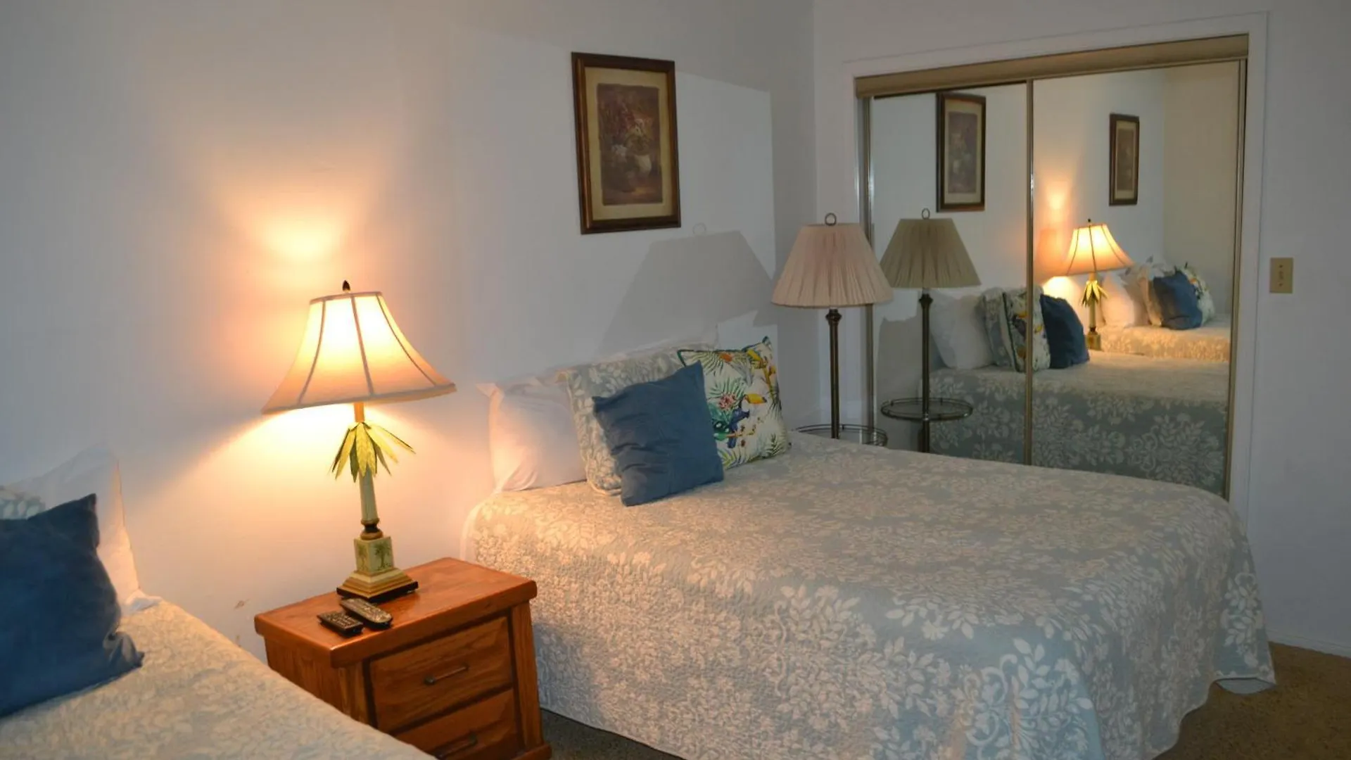 Holiday home Beachfront 2br Condo, Suntide Iii, Unit 209 *
