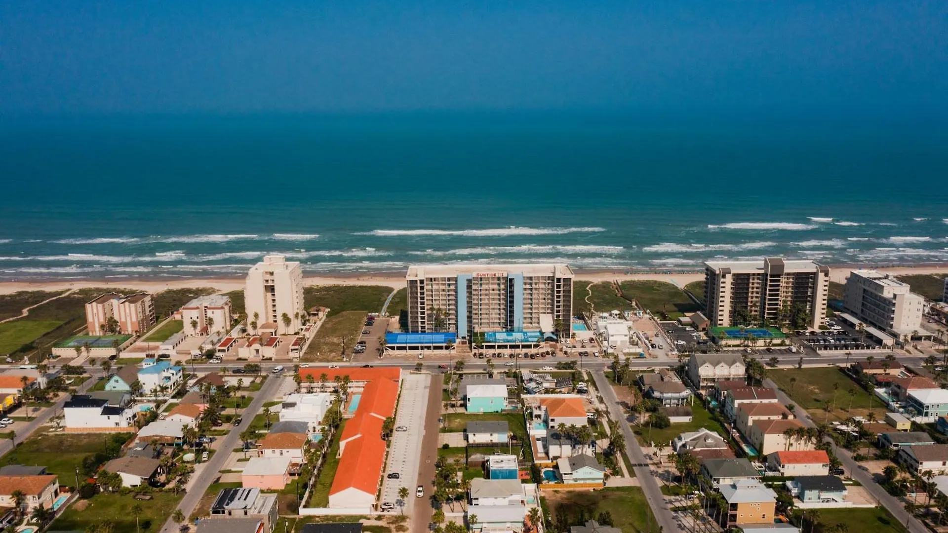 Beachfront 2br Condo, Suntide Iii, Unit 209 Holiday home *