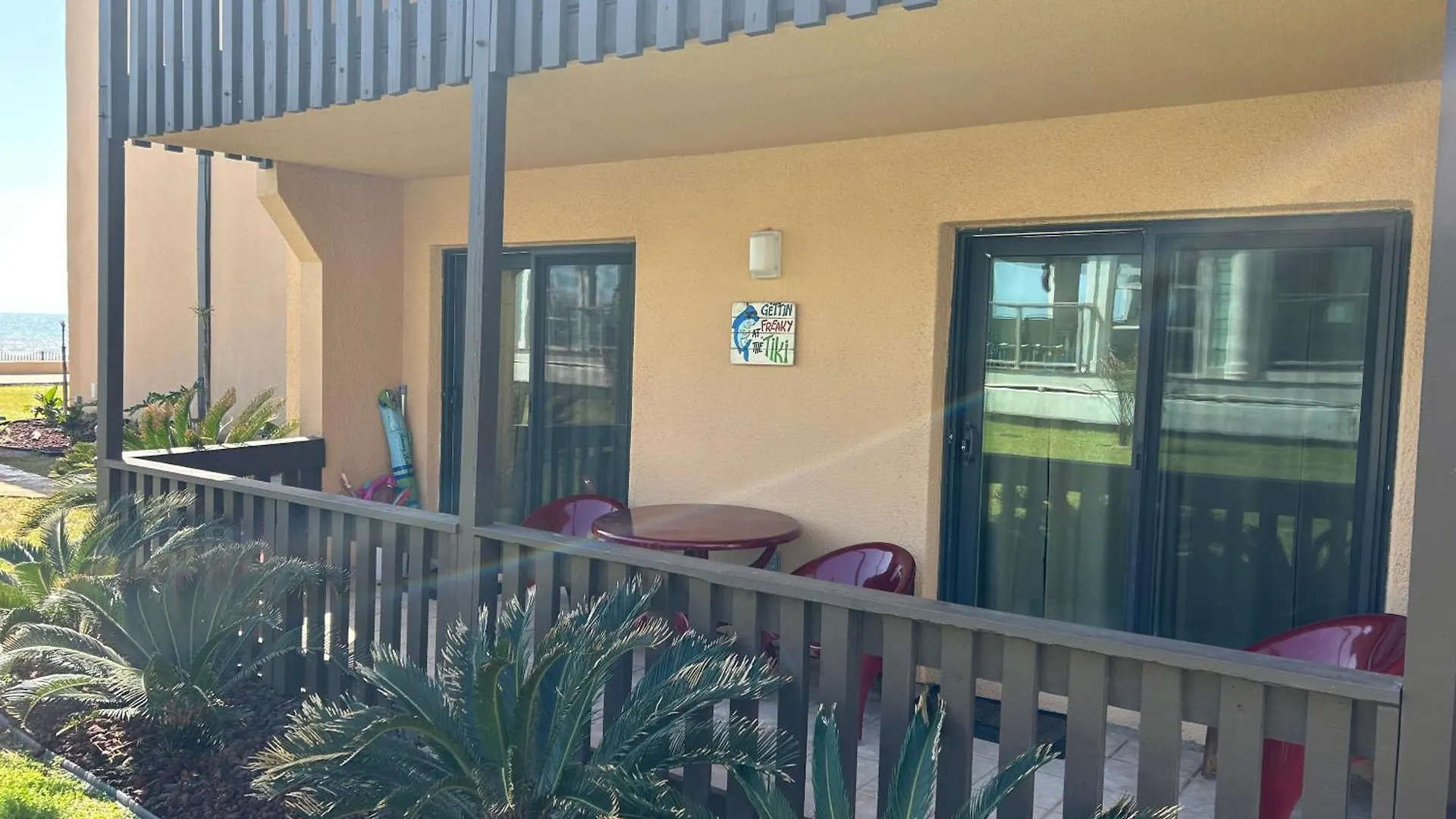 Tiki Spi Beachfront Condo, Right On The Beach! *