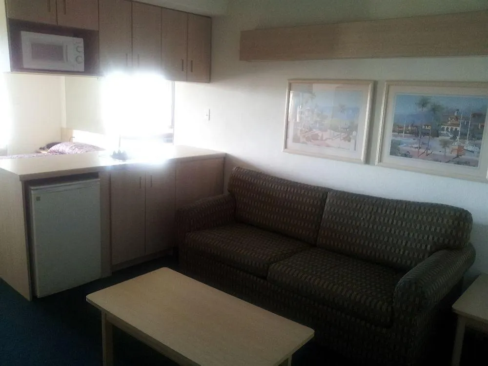 Hotel Western Beachside 3*