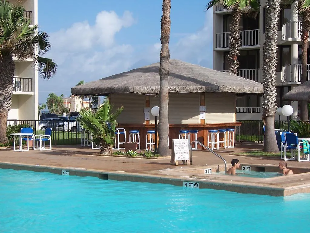 Beachside 2 Bedroom Sleeps 9 *