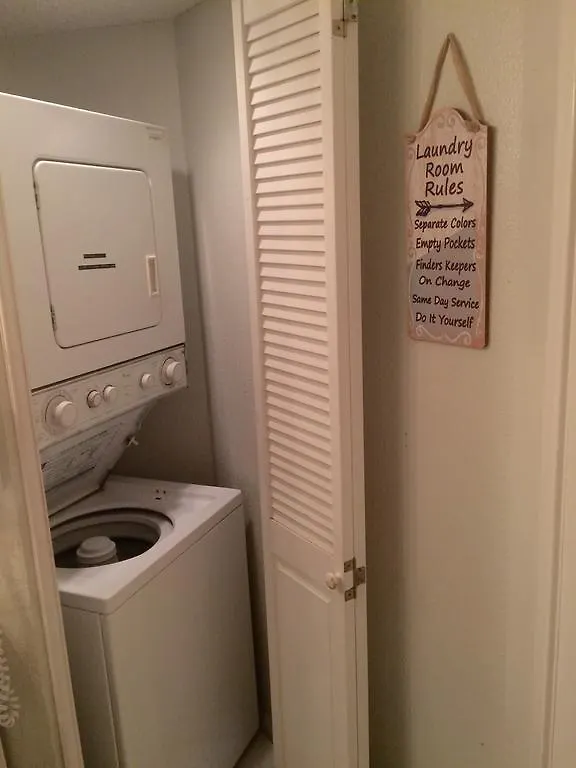 Holiday home Beachside 2 Bedroom Sleeps 9 *