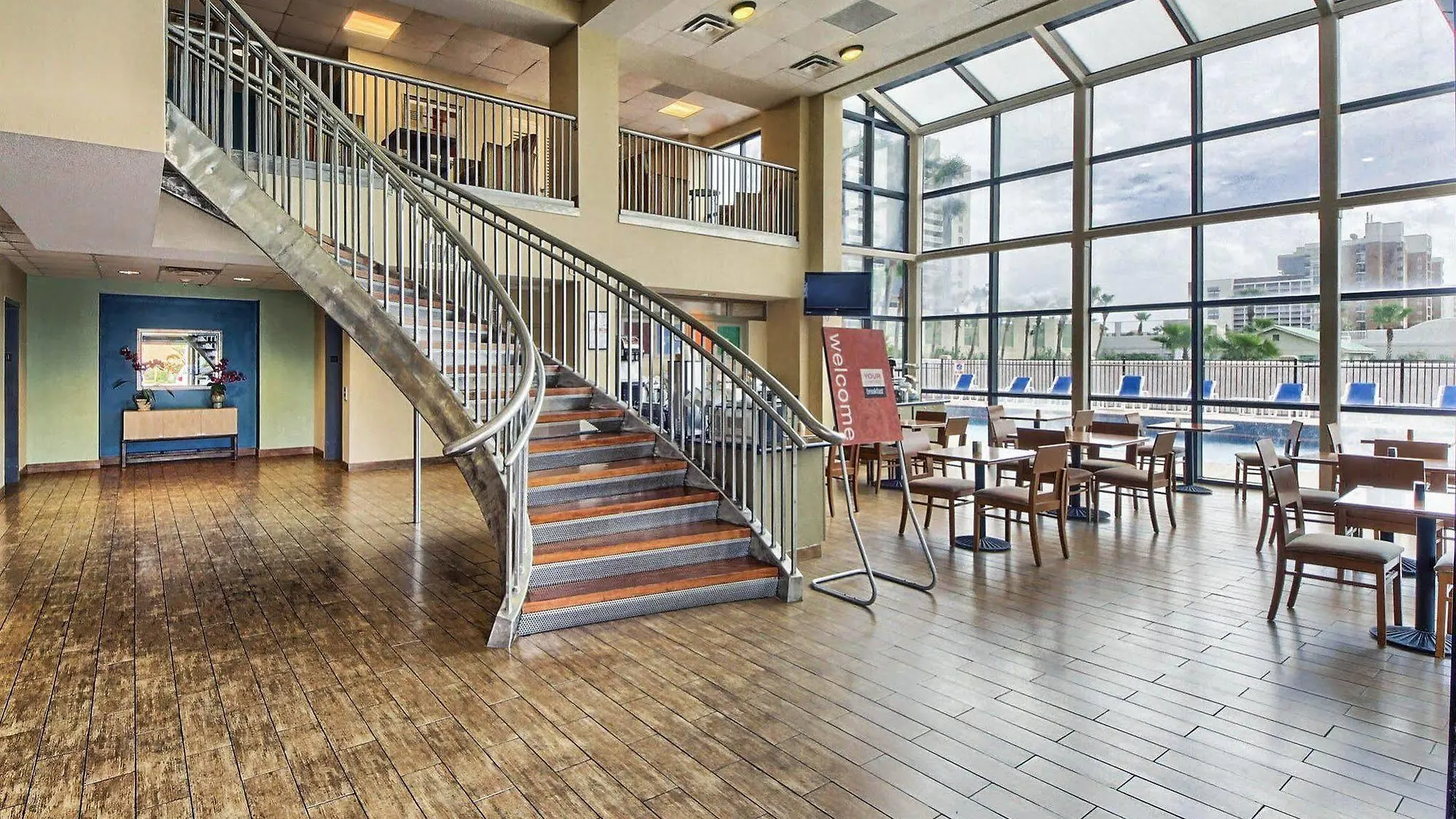 Hotel Comfort Beachside
