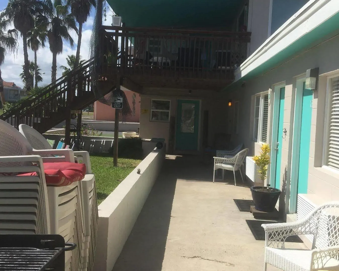 Motel South 2*
