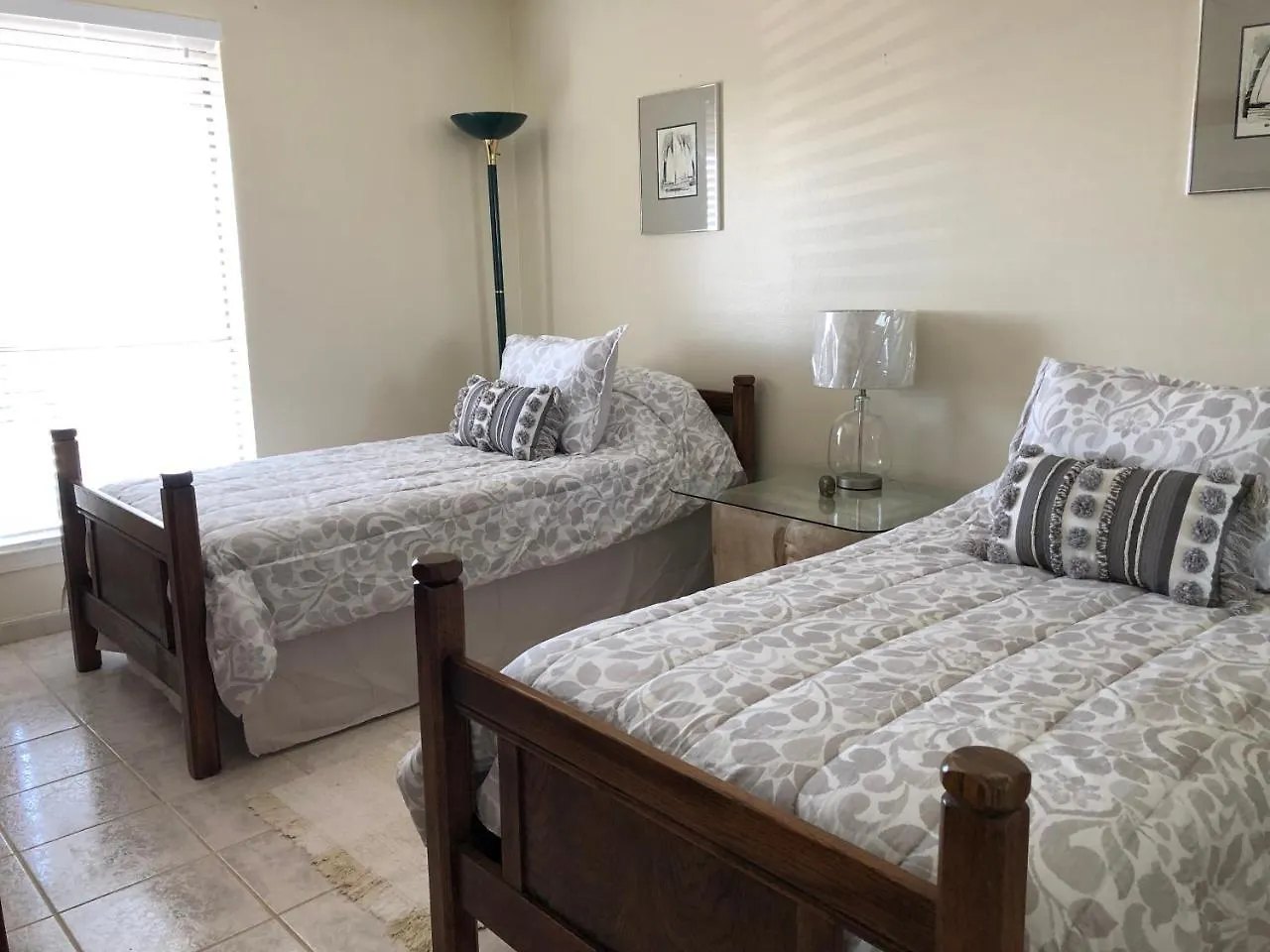 Suntide III Condominiums Apartmanhotel 3*