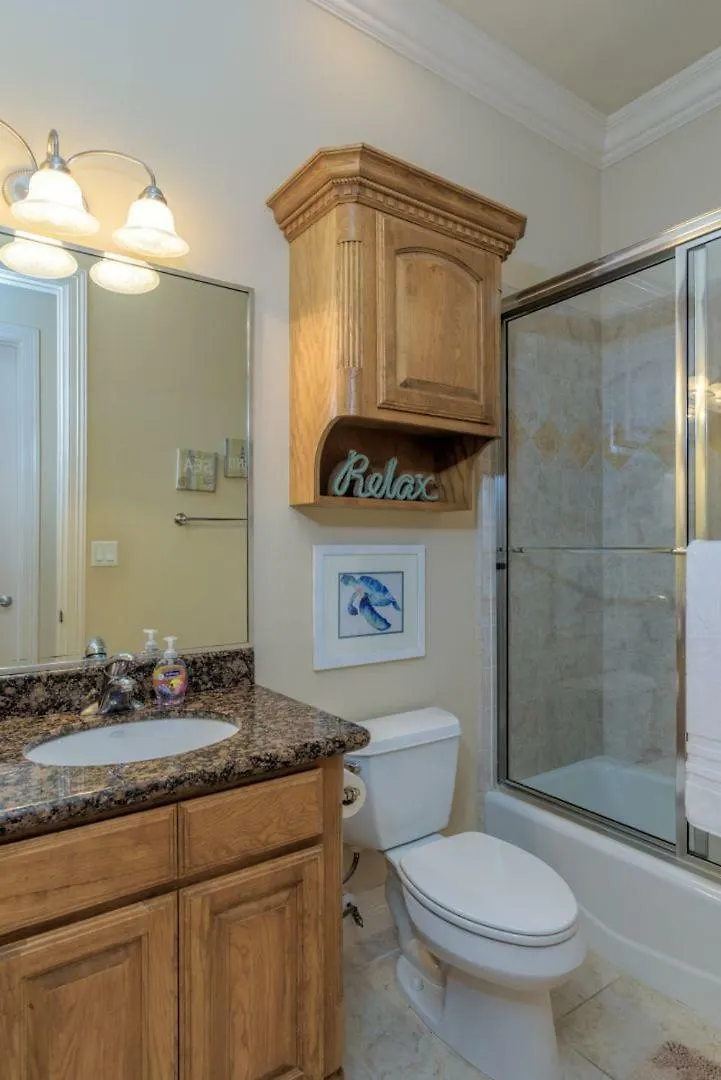Lantana Apartment *