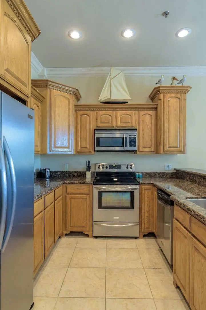 Lantana Apartment *