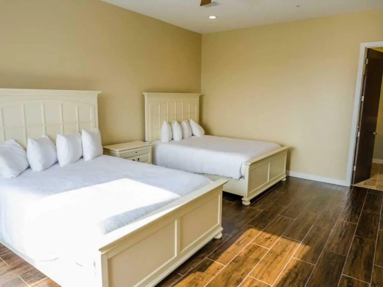 Apartmán 5 Bedroom Beachfront - 3rd Floor *