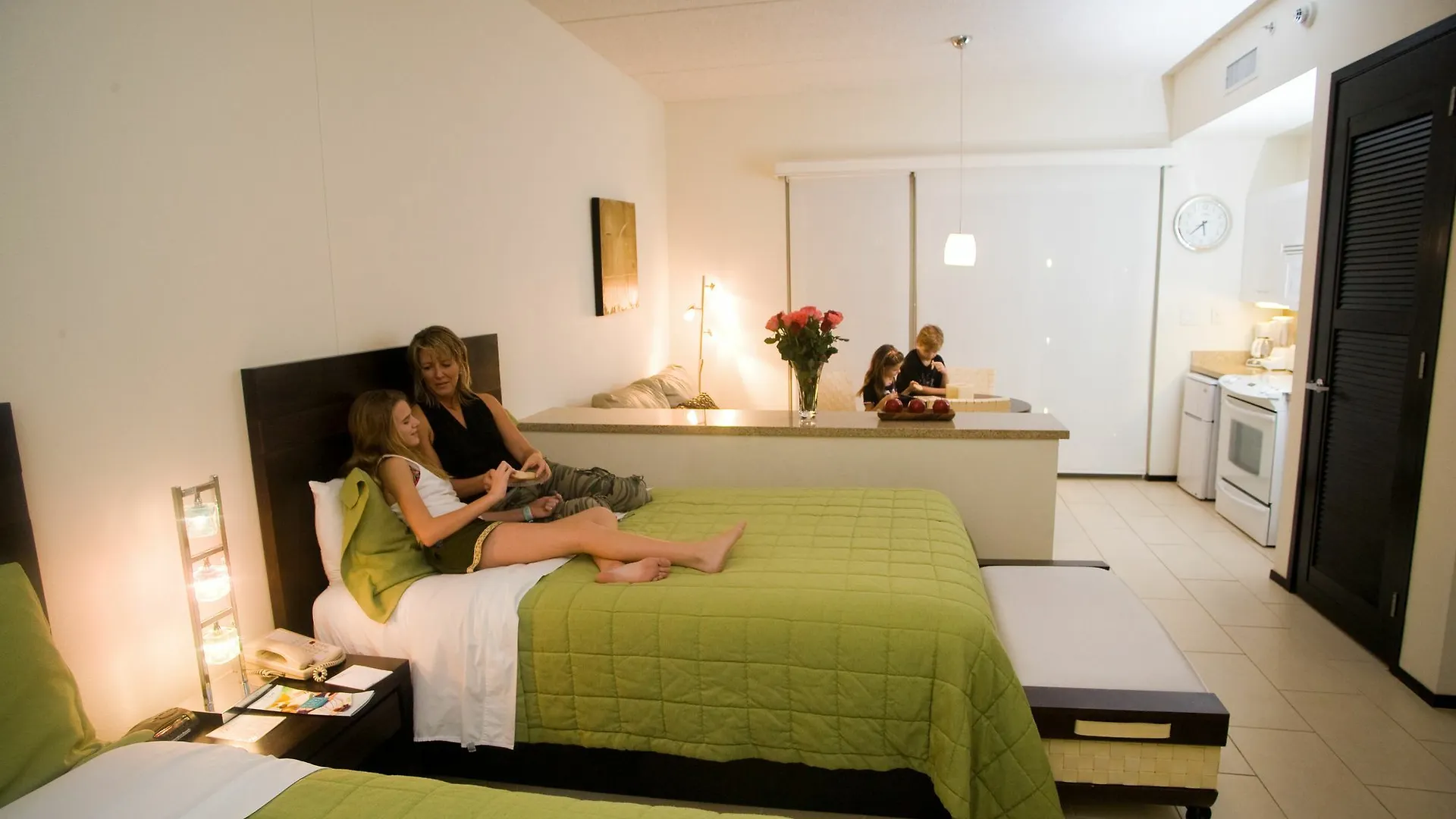 Отель Peninsula Island & - Beachfront At 4*