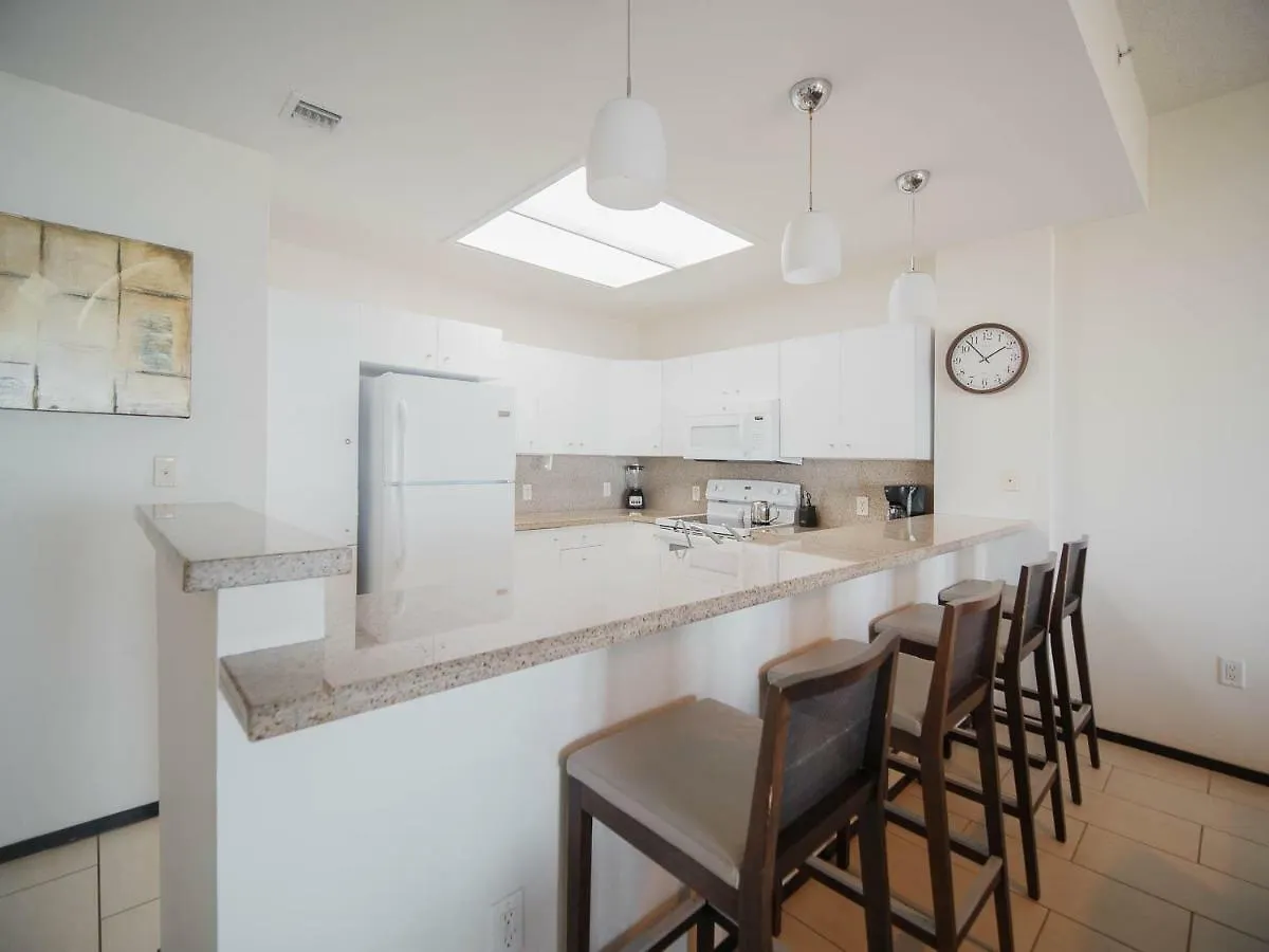 Luxurious 3 Bedrooms In Peninsula At The Beach Apartment