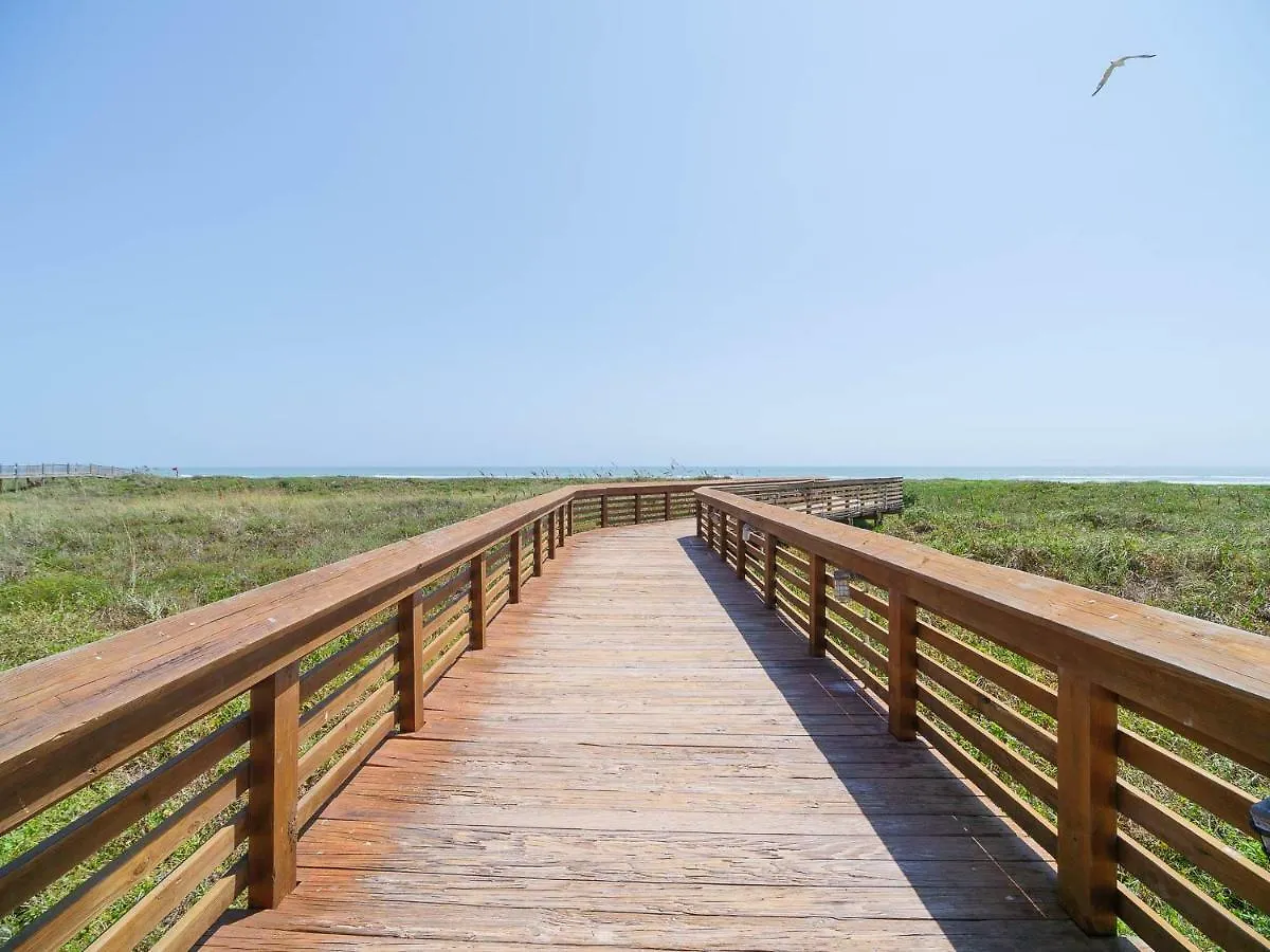 Luxurious 3 Bedrooms In Peninsula At The Beach