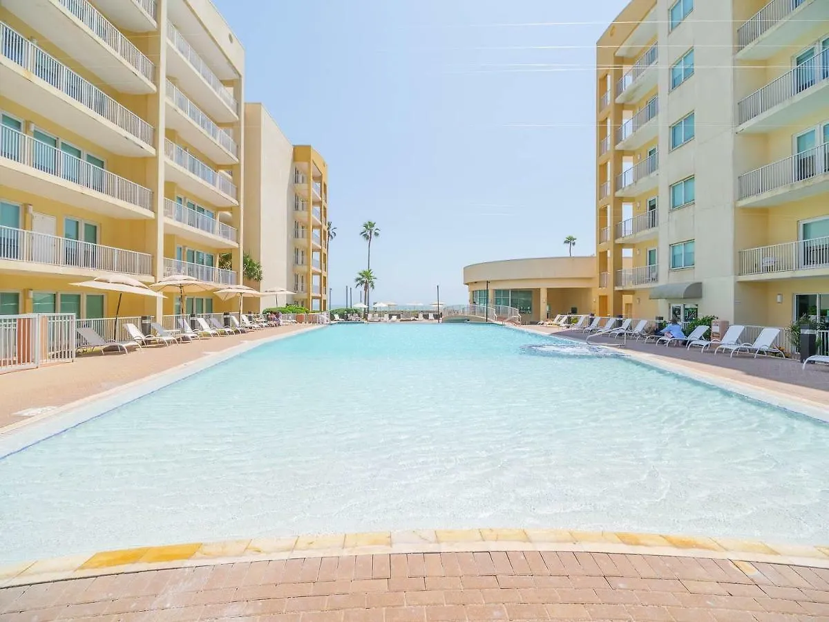 Luxurious 3 Bedrooms In Peninsula At The Beach *