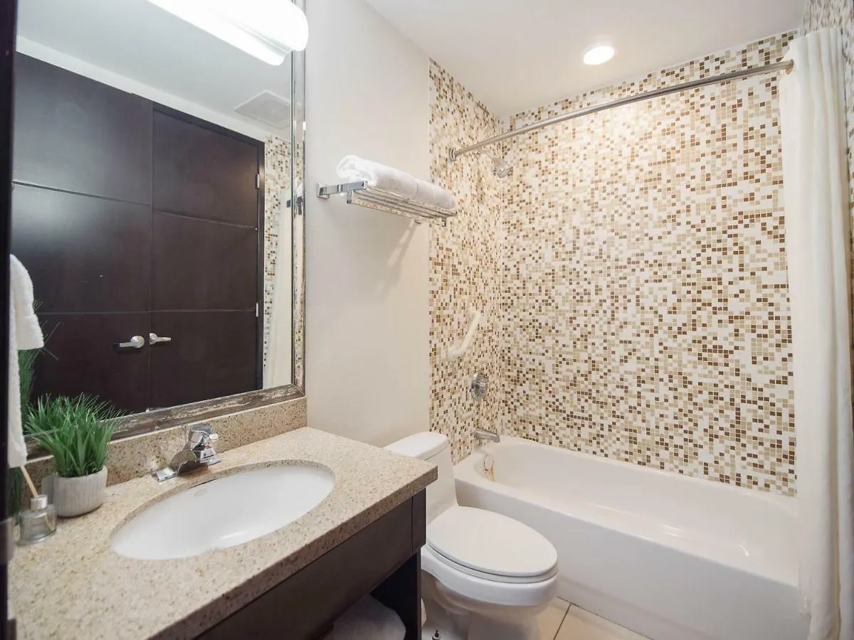 Luxurious 3 Bedrooms In Peninsula At The Beach Apartment
