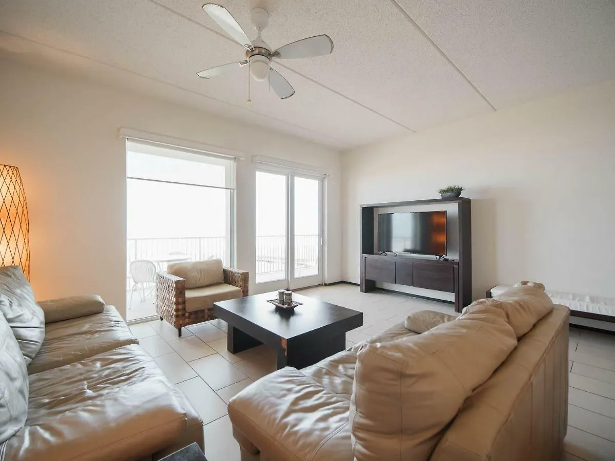 Luxurious 3 Bedrooms In Peninsula At The Beach