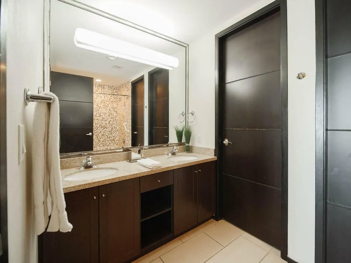 Luxurious 3 Bedrooms In Peninsula At The Beach Apartment