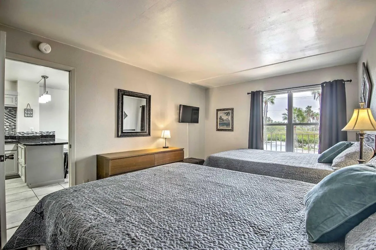 Haven With Shared Amenities - Steps To Beach! Appartement *