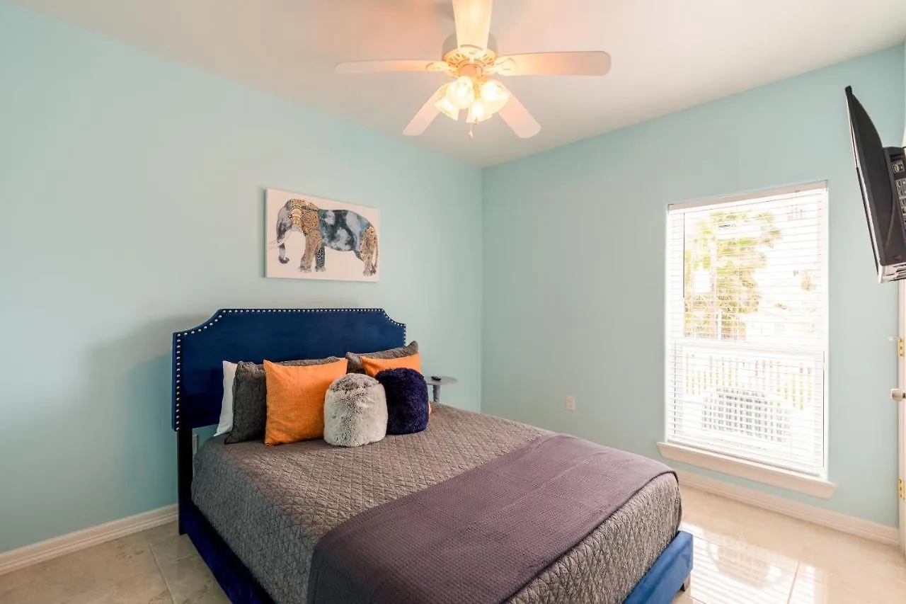 Holiday home Blue Dolphin *