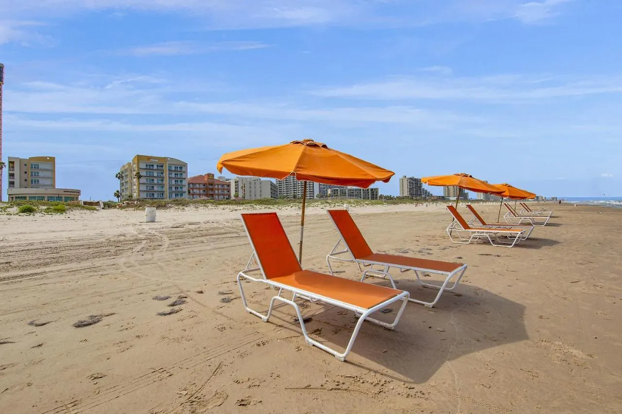 Peninsula Island & - Beachfront At 4*