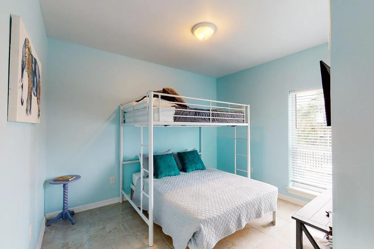 Blue Dolphin Holiday home *
